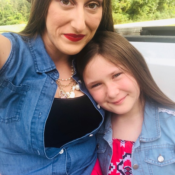 Meet your Posher, Bri - Picture 3 of 12